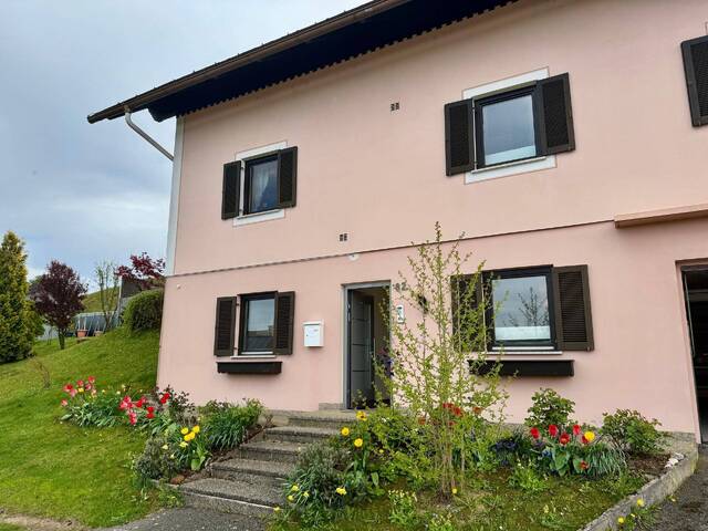 Immobilie in Haselbach - Viel Platz, viele Möglichkeiten: Ein- oder Zweifamilienhaus mit großem Garten & 3-fach Carport in bester Südweststeiermark-Lage - Bild 2