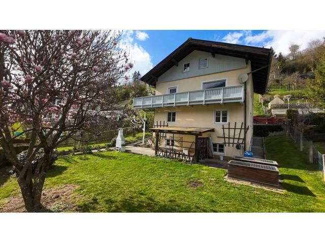 Immobilie in Schwarzach im Pongau - Attraktives Mehrfamilienhaus in begehrter & sonniger Lage mit Bergblick in Schwarzach im Pongau - Bild 0