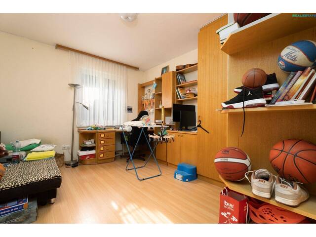 Immobilie in Klingenbach - 7 Zimmer - Ein Haus für die ganze Familie mit Garten - Bild 4
