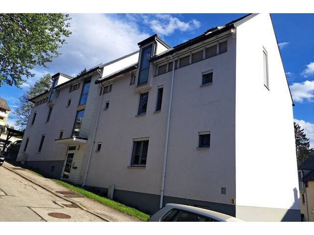 Immobilie in Mürzzuschlag - 4 Zimmer Wohnung 97 m² mit kleinem Garten und Sichtglas Kaminofen - Bild 4