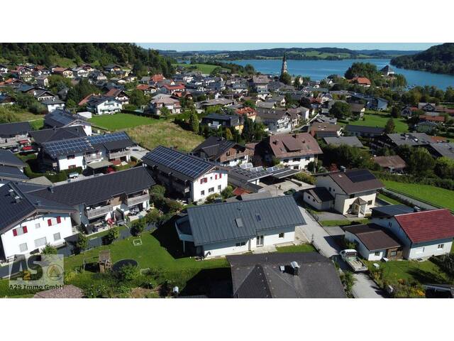 Immobilie in Mattsee - Haushälfte im Zentrum v. Mattsee: sonnige und ruhige Lage, Seeblick vom Balkon, 120 m², 5 Zimmer - Bild 0