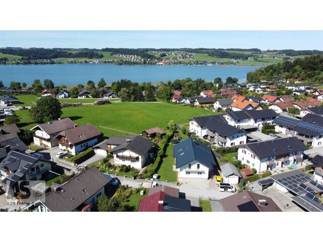 Immobilie in Mattsee - Haushälfte im Zentrum v. Mattsee: sonnige und ruhige Lage, Seeblick vom Balkon, 120 m², 5 Zimmer - Bild 2