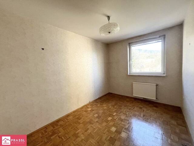 Immobilie in Leoben - #Wohnung #Balkon #Leoben #4 Zimmer #Selber renovieren #Jetzt kaufen! - Bild 3