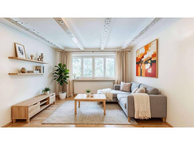 Immobilie in Freinberg - Einfamilienhaus mit Wintergarten & Doppelgarage – solide Grundlage für eine Modernisierung - Bild 3