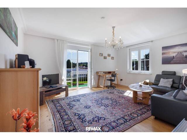 Immobilie in Velden am Wörther See - *Neuer Preis!* Charmante Eigentumswohnung mit Balkon & Kachelofen in Velden - Bild 1