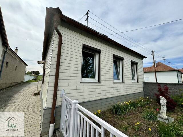 Immobilie in Dürnbach im Burgenland - Eigenheim statt Miete - Haus mit Grund nur EUR 109.000 - Bild 0