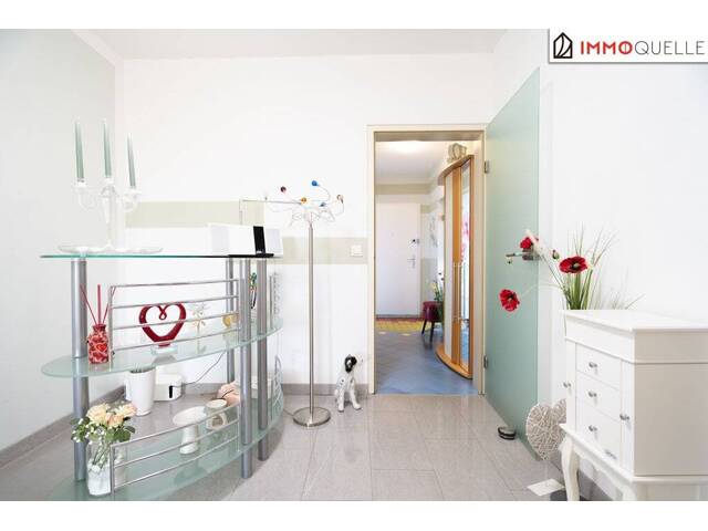 Immobilie in Asten - Ein Zuhause zum Durchatmen - Großzügige 3-Zimmer-Wohnung mit südseitiger Loggia, durchdachtem Grundriss und Tiefgarage - Bild 2