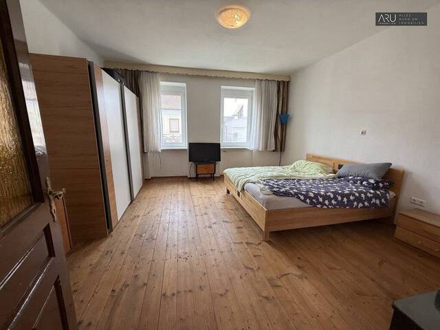 Immobilie in Markt Neuhodis - Kleines Einfamilienhaus mit Potenzial & Photovoltaik - Bild 2