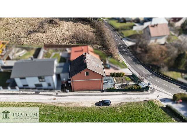Immobilie in Pottenstein - Wohnen mit Charakter – Altbauhaus in sonniger Lage mit Entwicklungschancen - Bild 0
