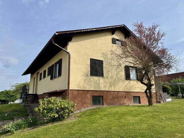 Immobilie in Gritsch - Charmantes Einfamilienhaus mit großem Naturgrundstück - viel Potenzial & sofort beziehbar - Bild 1