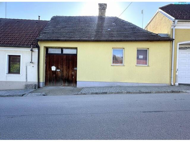 Immobilie in Föllim - Idyllisches Einfamilienhaus mit Wintergarten & Nebengebäude - Bild 0