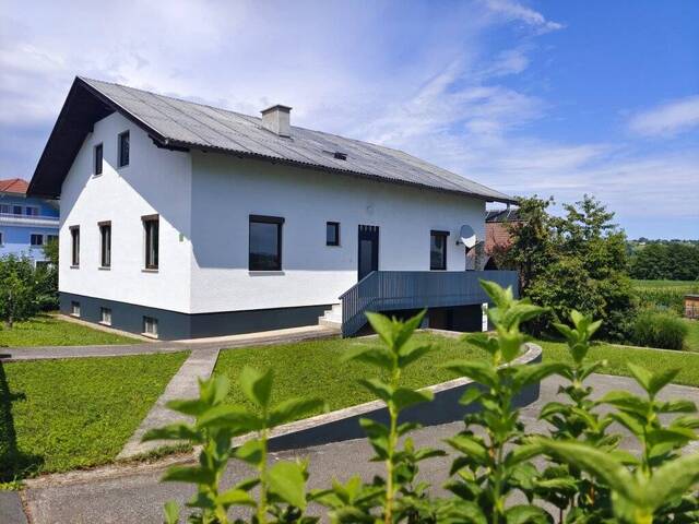 Immobilie in Wörth an der Lafnitz - Natur trifft Lebensqualität in Thermenregion! Gemütliches Einfamilienhaus in sonniger Ruhelage mit traumhaftem Ausblick und großem Gartenhaus - Bild 0