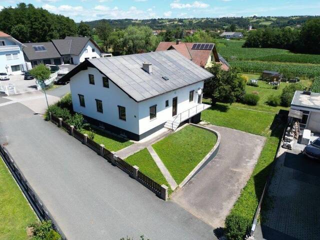 Immobilie in Wörth an der Lafnitz - Natur trifft Lebensqualität in Thermenregion! Gemütliches Einfamilienhaus in sonniger Ruhelage mit traumhaftem Ausblick und großem Gartenhaus - Bild 3