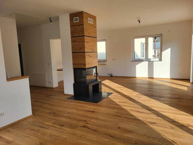 Immobilie in Ampflwang - Traum-Bungalow Erstbezug zum kleinen Preis barrierefrei mit XL-Terrasse, Erstbezug, Photovoltaikanlage & Doppelcarport in 1A Lage in Ampflwang am Hausruck - Bild 4