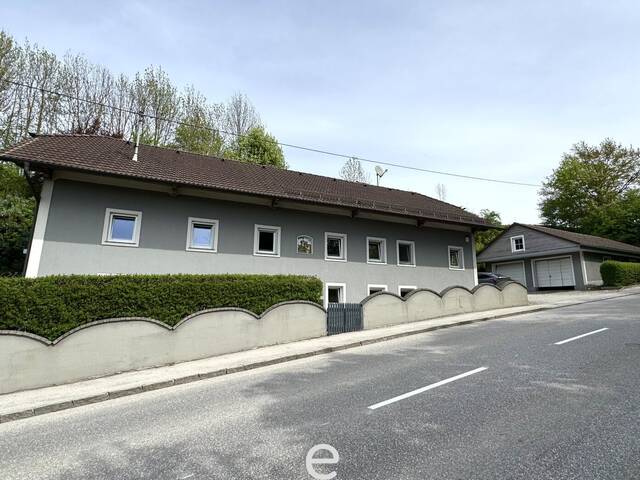 Immobilie in Steinerkirchen an der Traun - Großzügiges Einfamilienhaus mit XXL-Doppelgarage & viel Potential in Steinerkirchen an der Traun - Bild 0