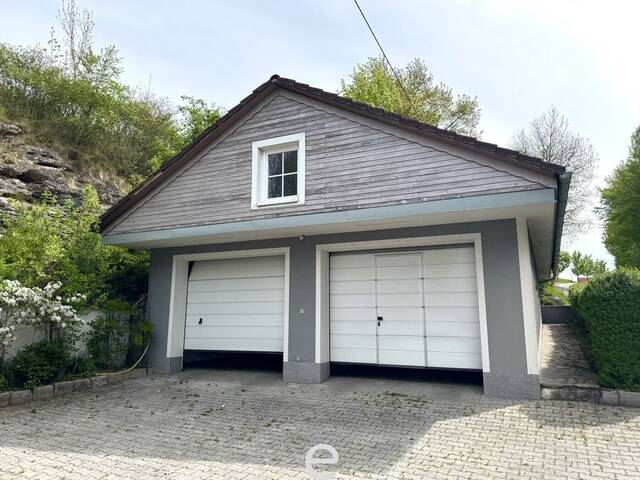 Immobilie in Steinerkirchen an der Traun - Großzügiges Einfamilienhaus mit XXL-Doppelgarage & viel Potential in Steinerkirchen an der Traun - Bild 2