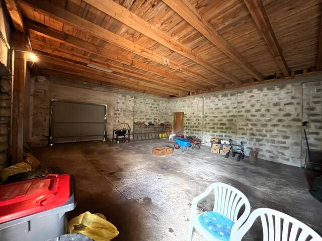 Immobilie in Reingers - Haus mit Potenzial in idyllischer Lage mit großer Garage - Bild 1