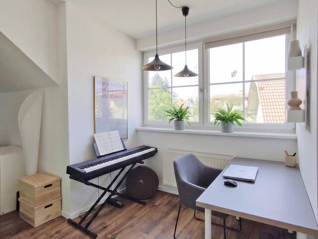 Immobilie in Wals - Charmante 2-Zimmer-Dachgeschosswohnung mit Terrasse und Bergblick - Bild 1