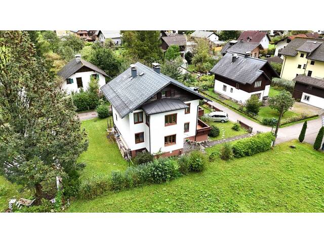 Immobilie in Hallstatt - Charmantes Einfamilienhaus mit viel Potential in ruhiger Lage - Bild 2