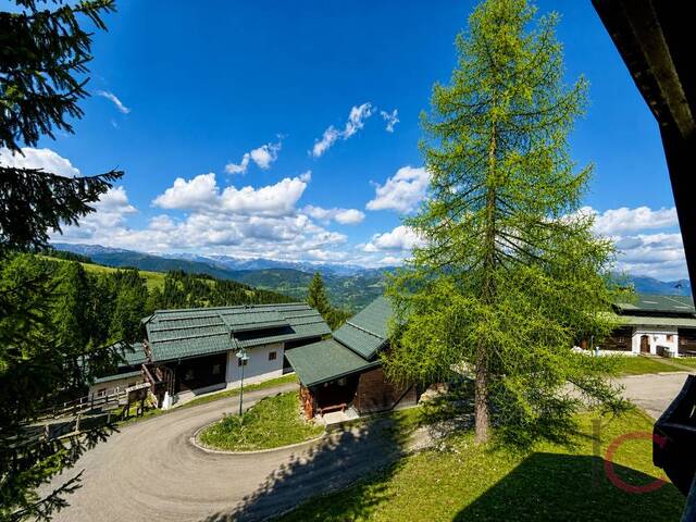Immobilie in Sonnleitn - Uriges Ski-in-Ski-out 3-Zi.-Appartement mit Loggia in herrlicher Aussichtslage - Bild 0