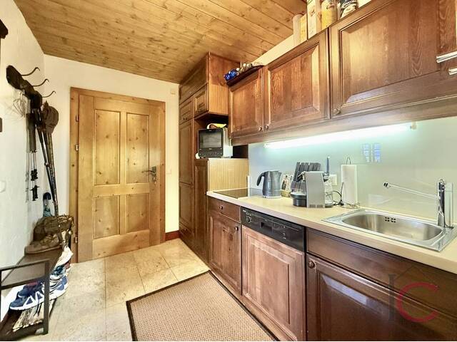Immobilie in Sonnleitn - Uriges Ski-in-Ski-out 3-Zi.-Appartement mit Loggia in herrlicher Aussichtslage - Bild 1