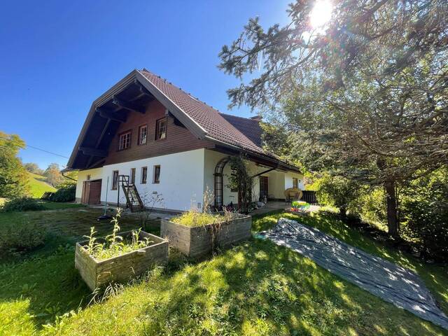 Immobilie in Arriach - Exklusives Landhaus mit 3 Wohneinheiten, in wunderschöner Lage, Arriach - Bild 2