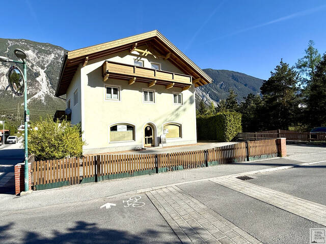 Immobilie in Ötztal-Bahnhof - Attraktives Mehrparteienhaus mit Geschäftsfläche in sonniger Ruhelage – vielseitig nutzbar - Bild 1