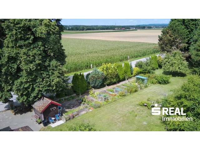 Immobilie in Burgkirchen - Großzügiges Einfamilienhaus mit großem Garten & Teilungsmöglichkeit in 5274 Burgkirchen - Bild 2