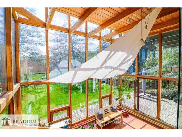 Immobilie in Grub - Einzigartiges Zuhause (345 m² Nfl.) mit Wintergarten, Naturteichen & Fernblick im Wienerwald - Bild 3