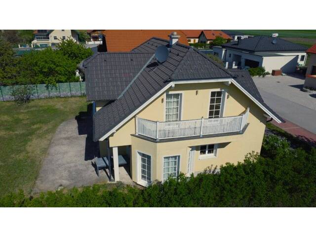 Immobilie in Weikersdorf am Steinfelde - Familientraum in Weikersdorf am Steinfeld: 6 Zimmer, Garten und Sauna warten auf Sie! - Bild 4