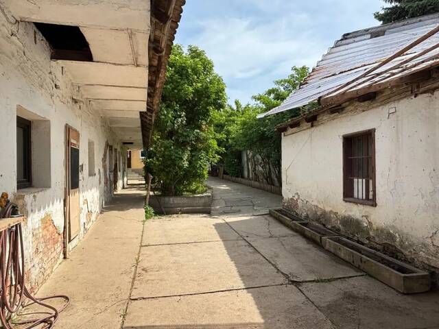 Immobilie in Unterstinkenbrunn - Rustikaler Landsitz mit malerischem Innenhof und zwei großen Stadln auf 1300m² Grundstück - Bild 3