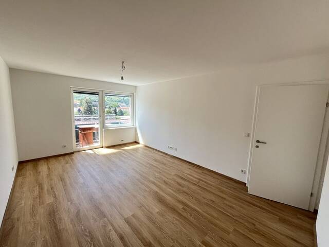Immobilie in Pöls-Oberkurzheim - ++ Geräumige Eigentumswohnung mit Balkon und Garage - voll saniert! ++ - Bild 0