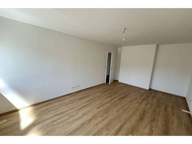 Immobilie in Pöls-Oberkurzheim - ++ Geräumige Eigentumswohnung mit Balkon und Garage - voll saniert! ++ - Bild 4