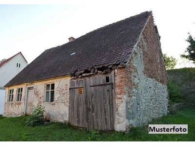 Immobilie in Pölfing-Brunn - Wohnhaus (abbruchreif) mit Nebengebäuden - Bild 0
