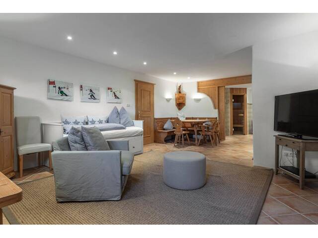 Immobilie in Reith bei Kitzbühel - Traditionelles Penthouse in begehrter Lage von Reith ( 05897 ) - Bild 2