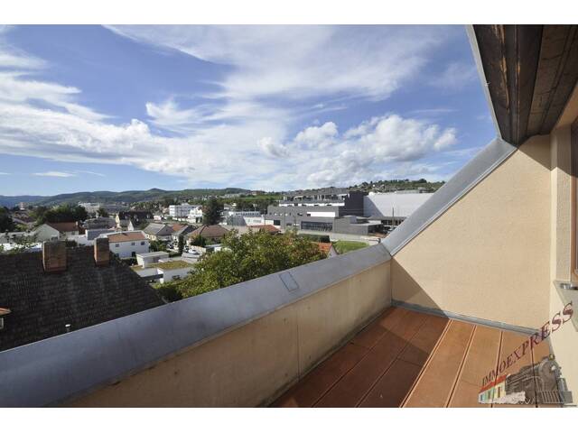 Immobilie in Krems an der Donau - Willkommen über den Dächern der Stadt! Neu sanierte Dachterrassenwohnung mit Panoramablick in bester Lage nähe EKZ ALEX! - Bild 0