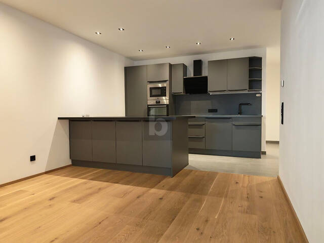 Immobilie in Kirchdorf in Tirol - PREISHIT! MODERN UND HOCHWERTIG IN NEUWERTIGER WOHNANLAGE MIT TIEFGARAGE + BALKON - Bild 1
