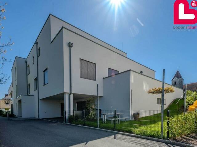 Immobilie in Tragwein - Wunderschöne 4-Zimmer-Dachterrassenwohnung mit traumhaftem Ausblick in Tragwein - jetzt preisreduziert! - Bild 0