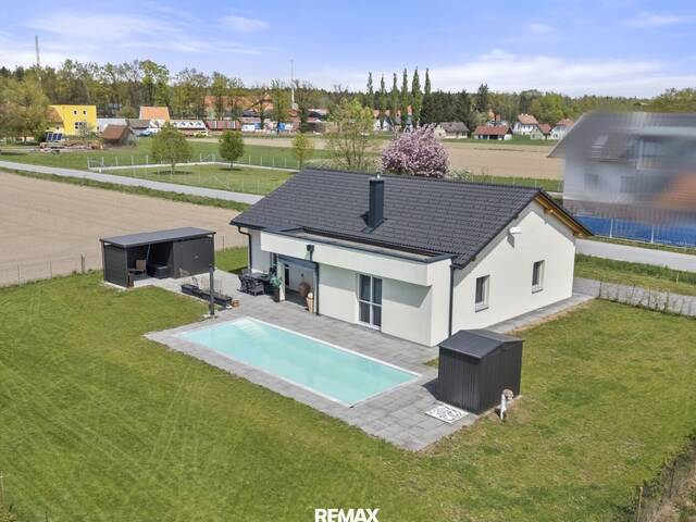 Immobilie in Gleinstätten - Moderner Town & Country Bungalow mit Pool, Carport und großzügigem Eigengrund in sonniger Lage - Bild 0