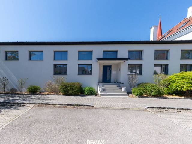 Immobilie in Weistrach - Hochwertige Luxusloft mit First-Class-Ausstattung im Herzen des Mostviertels! Koffer packen und einziehen! 245 m² € 1.832,- /m² - Bild 1