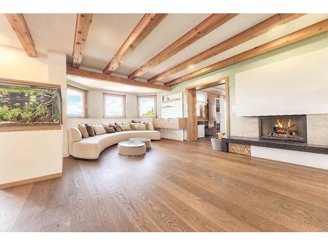Immobilie in Freinberg - Exklusive Landhausvilla mit Chalet-Charakter in idyllischer Grünruhelage nahe Schärding und Passau - Bild 1