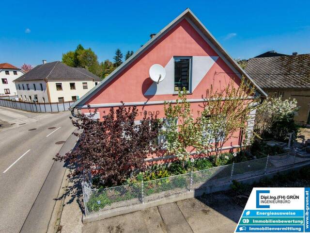 Immobilie in Seitenstetten - Charmantes Einfamilienhaus im Zentrum von Seitenstetten – saniert, Garage, Terrasse, Fernwärme - Bild 2