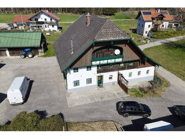 Immobilie in Palting - Charmantes Bauernhaus mit ca. 700m² Grund Nähe Mattsee - Bild 0