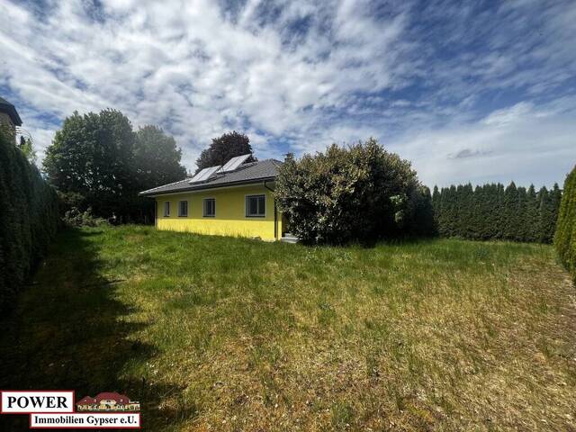Immobilie in Mattighofen - Charmanter 5-Zi-Bungalow in Mattighofen mit Garten, Garage & moderner Ausstattung! - Bild 2