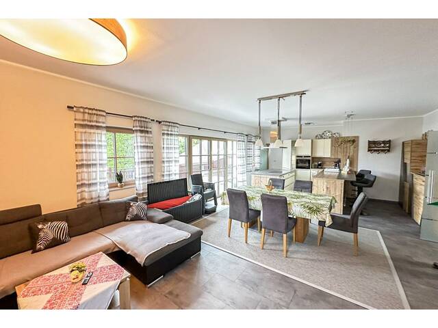 Immobilie in Desselbrunn - Neuwertige 3-Zimmer-Eigentumswohnung mit großer Terrasse & Garten - Bild 4