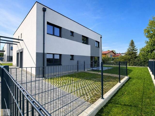 Immobilie in Zwölfaxing - ERSTBEZUG VOR DEN TOREN WIENS - DOPPELHAUSHÄLFTE MIT STELLPLÄTZEN AUF EIGENGRUND - Bild 0