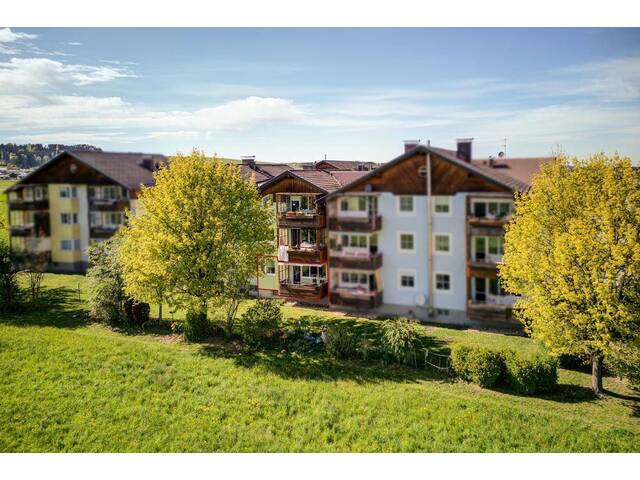 Immobilie in Lochen am See - Kapitalanlage: Vermietete Wohnung mit solider Rendite.4-Zimmer-Wohnung / Balkon / Keller / Garage / Stellplatz - Bild 0