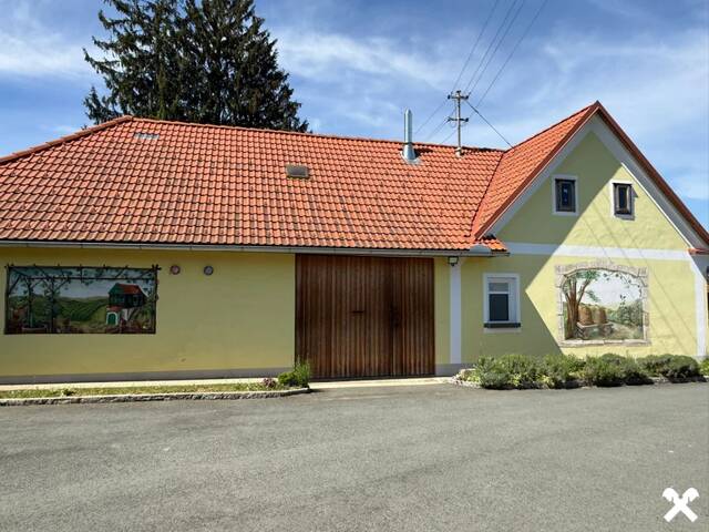 Immobilie in Neudauberg - Modernisiertes Bauernhaus mit traditionellem Innenhof - Bild 2