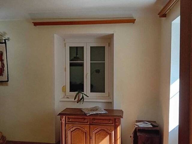 Immobilie in Bleiburg - K3 - GROSSES WOHNHAUS UND NEBENGEBÄUDE. Historischer Altbau. Grund 2,4 ha. Alleinlage. Renovierungsbedarf. - Bild 3