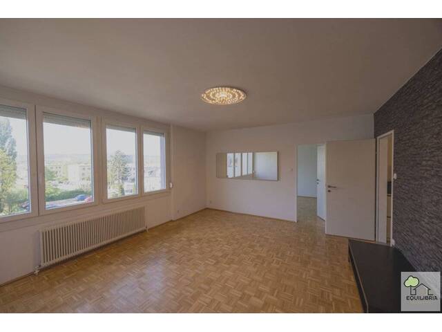 Immobilie in Bisamberg - Traumhafter Ausblick - Heller, moderner Familienwohntraum mit Loggia & Klimaanlage - Bild 3